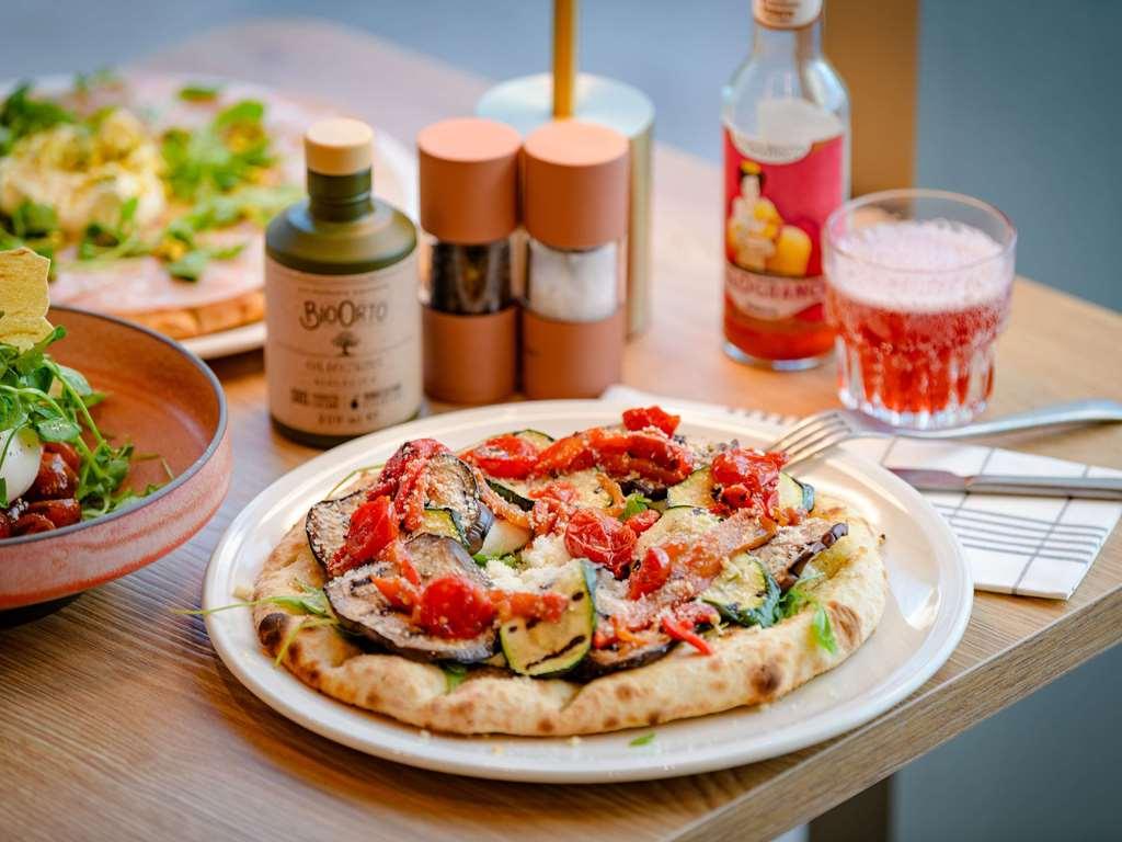 Ibis Styles Rotterdam Ahoy Hotel Restaurant photo